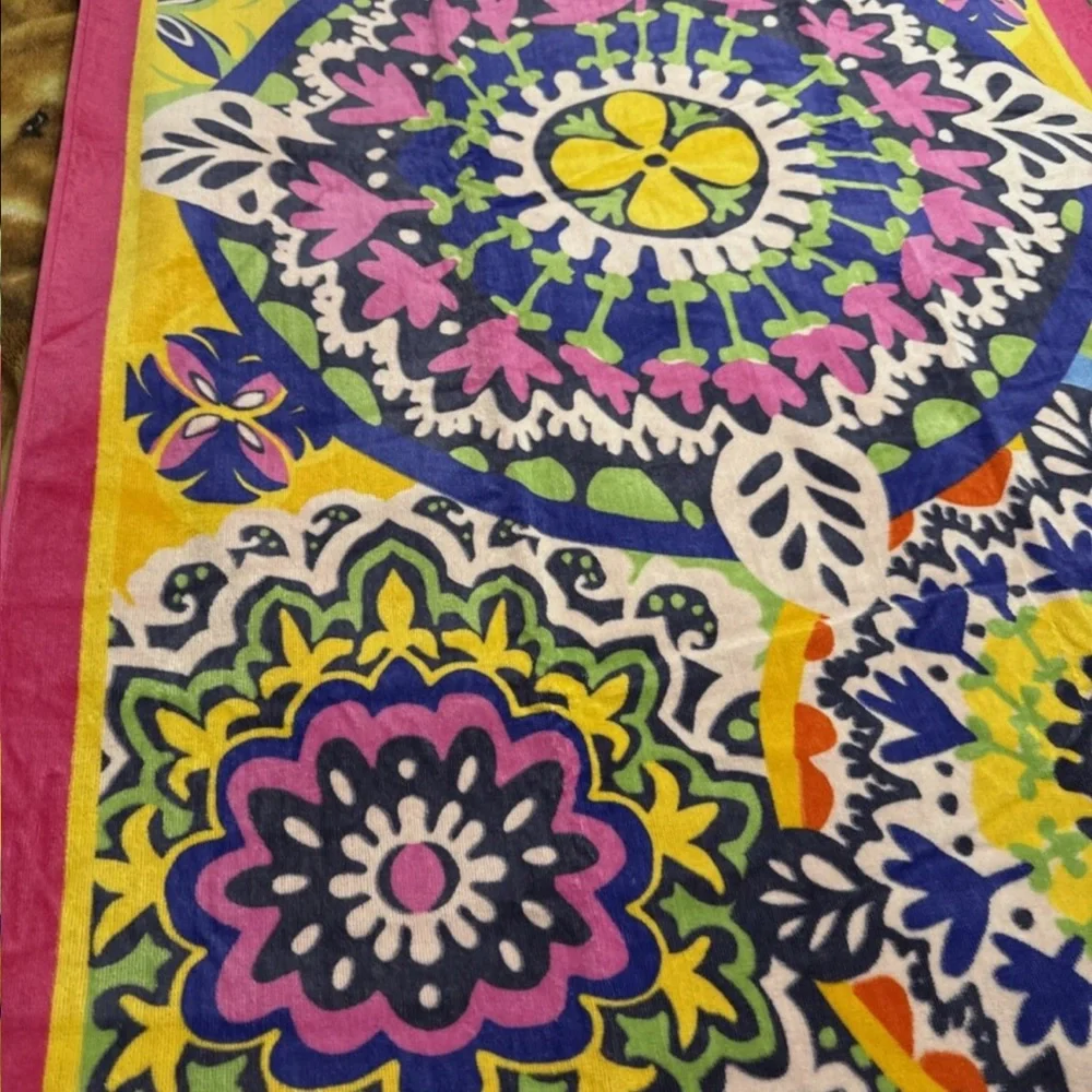 NWT Vera Bradley Rio Beach Towel Retired 66” X 33”